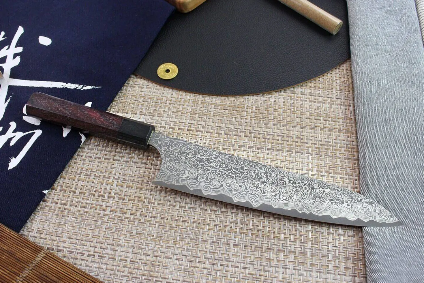 Couteau de chef japonais artisanal Masakage Kumo 21cm damas 63 couches