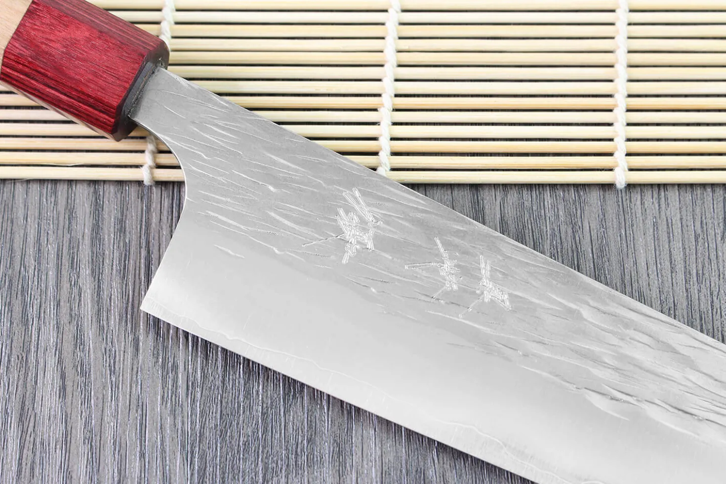 Couteau de chef japonais artisanal Yu Kurosaki Sasame acier cobalt 21cm