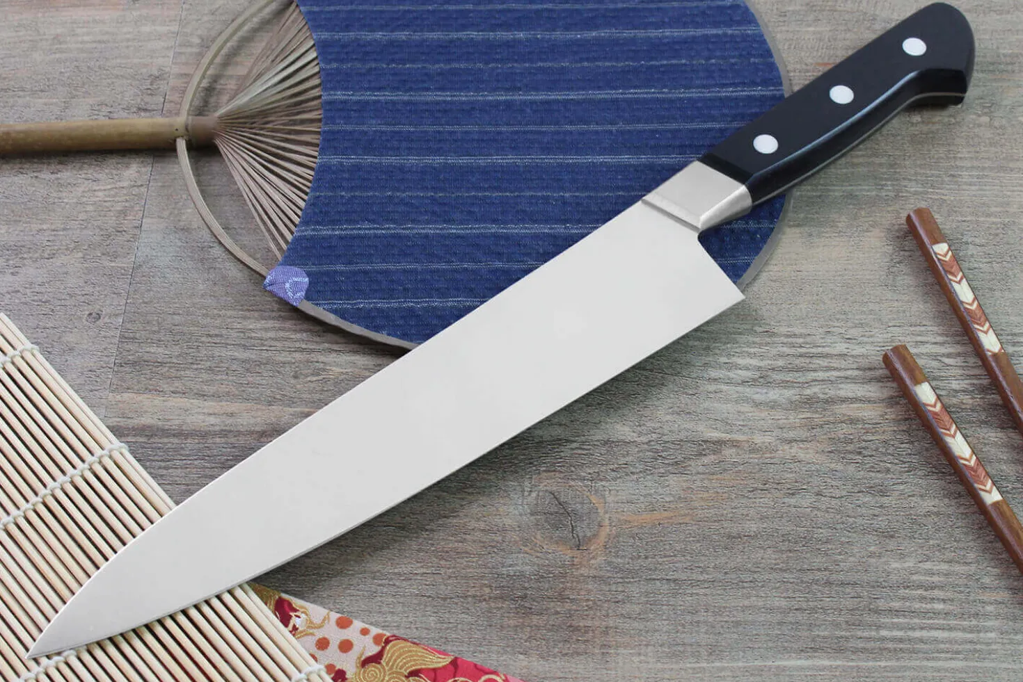 Couteau de chef japonais Misono UX10 24cm