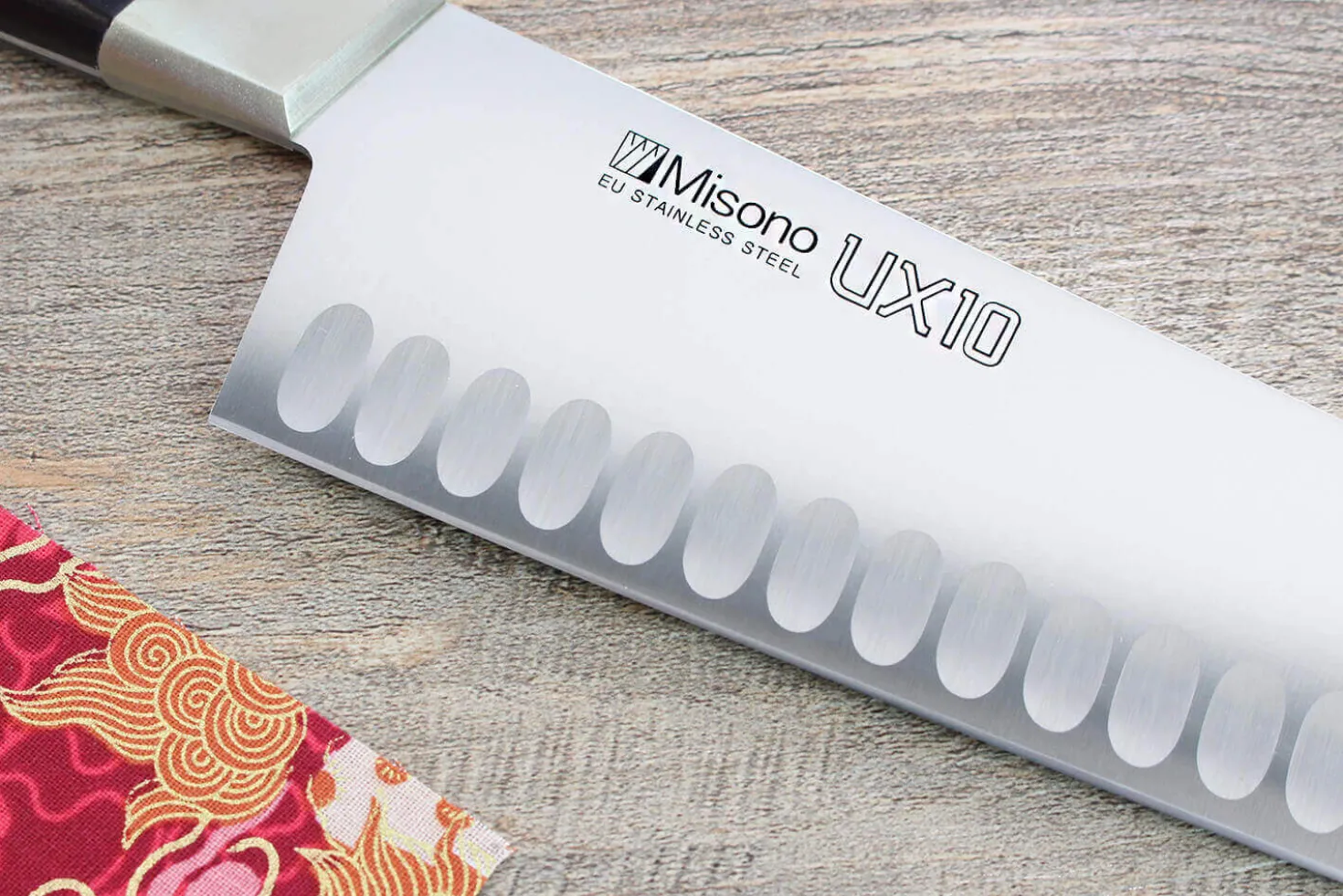 Couteau de chef japonais Misono UX10 alvéolé 30cm