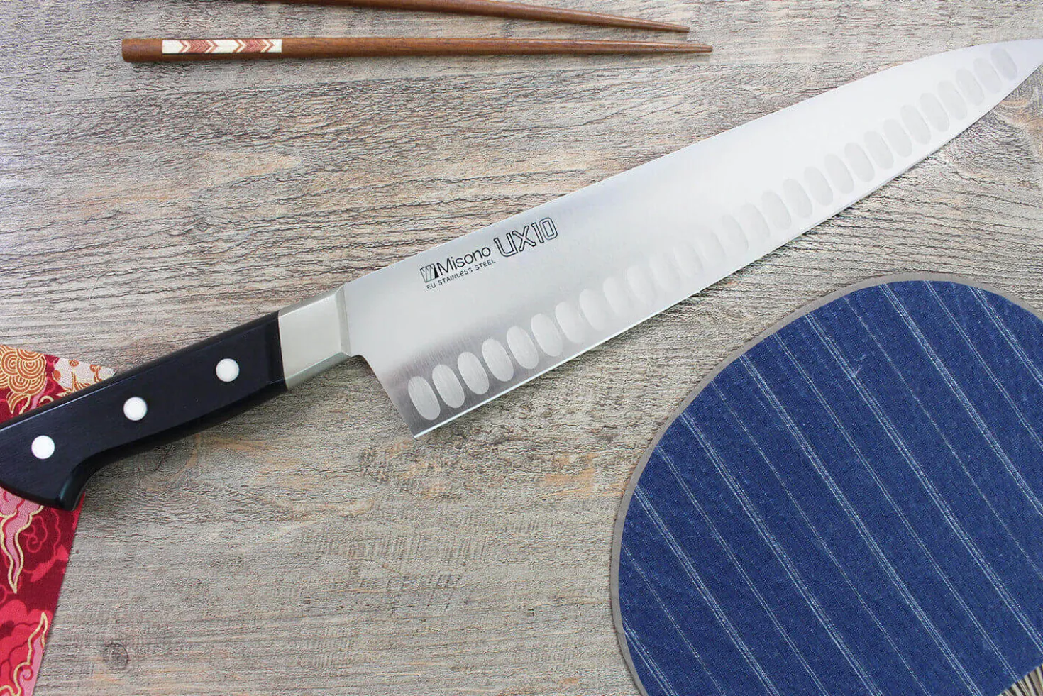 Couteau de chef japonais Misono UX10 alvéolé 30cm