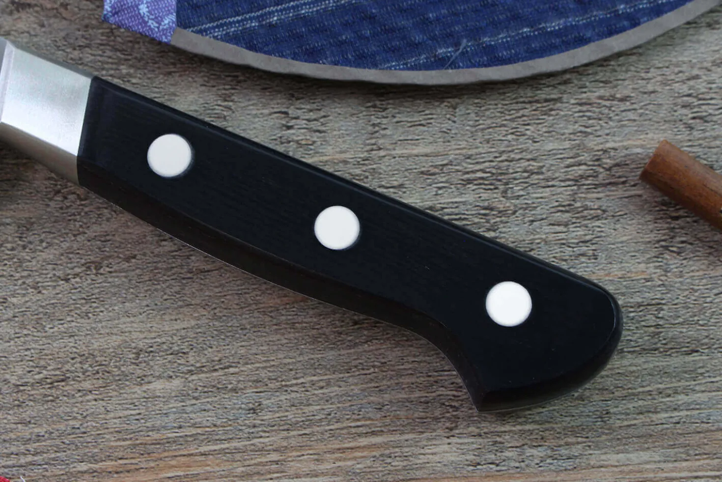 Couteau de chef japonais Misono UX10 alvéolé 18cm