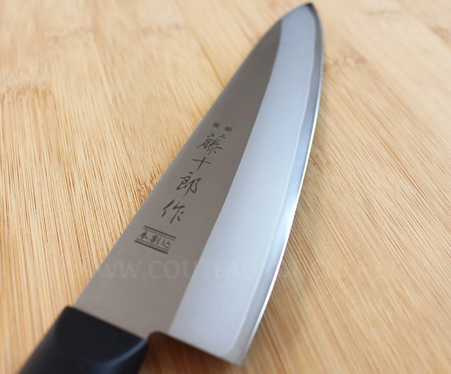 Couteau de chef japonais Tojiro DP Eco lame 18cm manche riveté