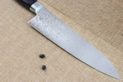 Couteau de chef japonais Tsunehisa VG10 Damascus 45 couches 18cm