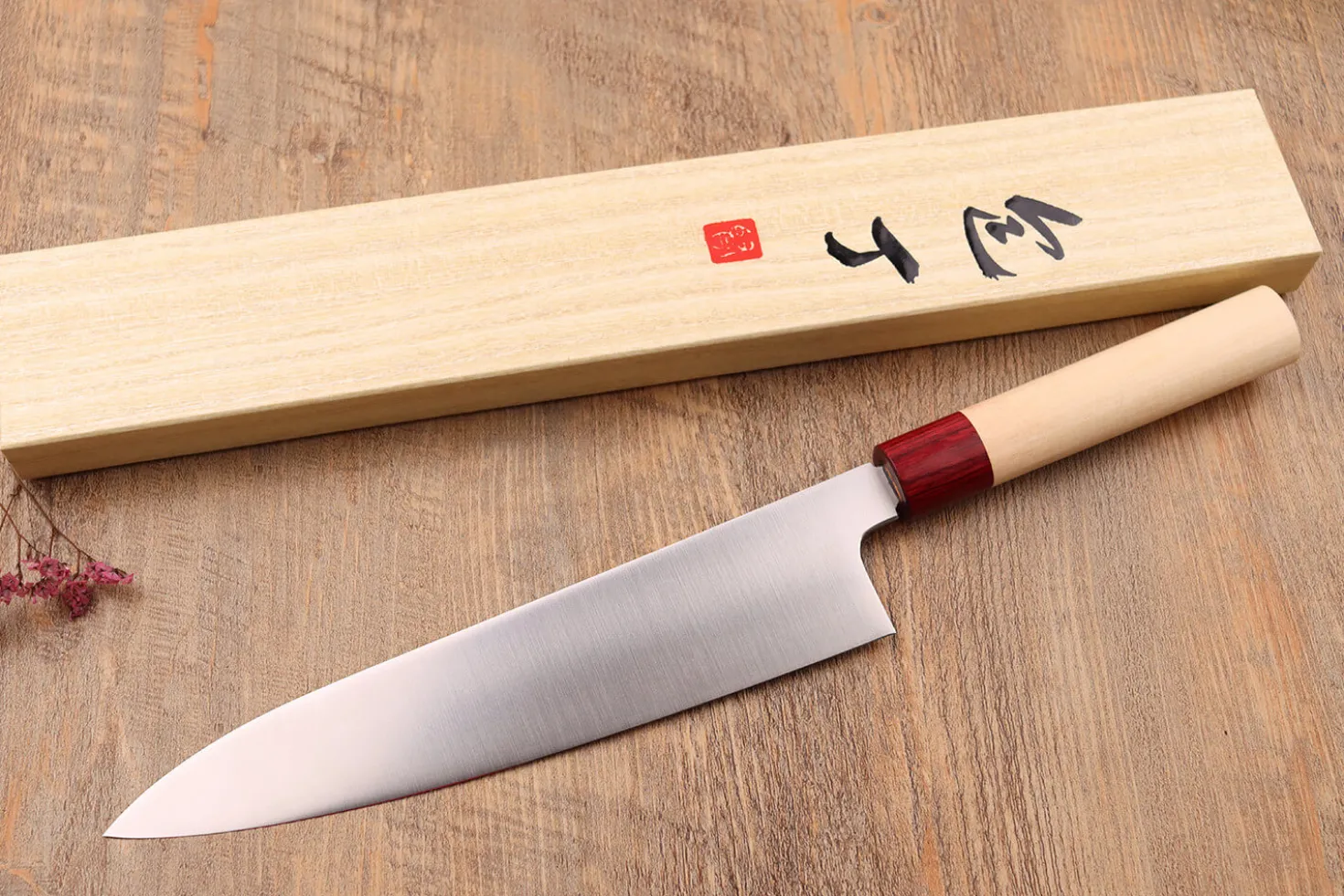 Couteau de chef japonais Tsunehisa VG10 Honoki 24cm