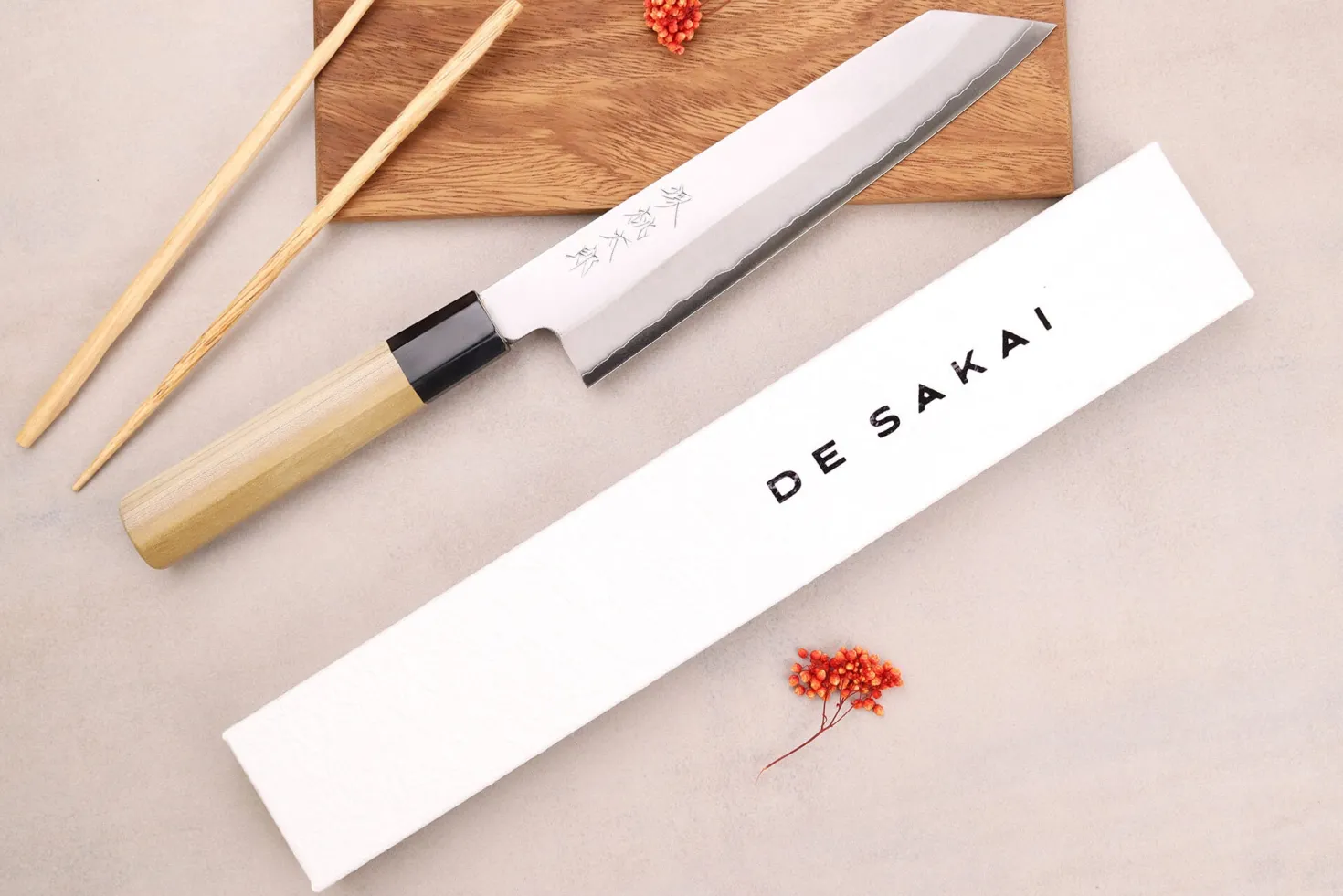 Couteau de chef kiritsuke 21cm japonais artisanal Momotaro Ginsan manche en magnolia