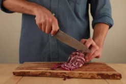 Couteau de chef Kotai lame martelée 20cm manche pakkawood avec fourreau