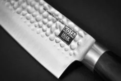Couteau de chef Kotai lame martelée 20cm manche pakkawood avec fourreau