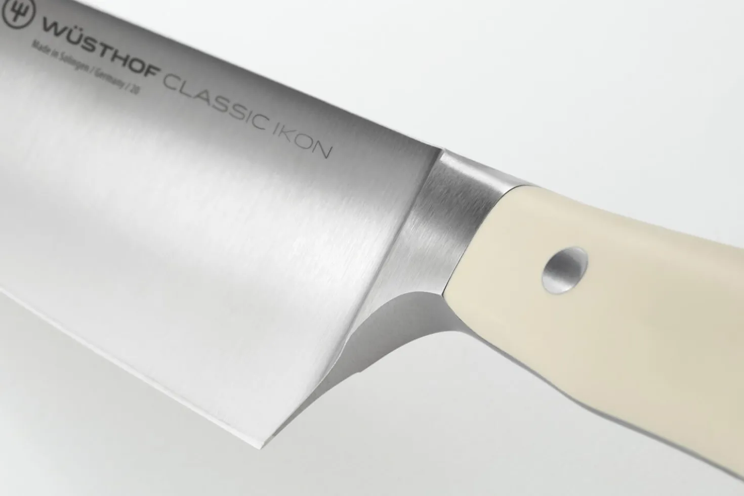 Couteau de chef Wüsthof Classic Ikon blanc forgé 20cm