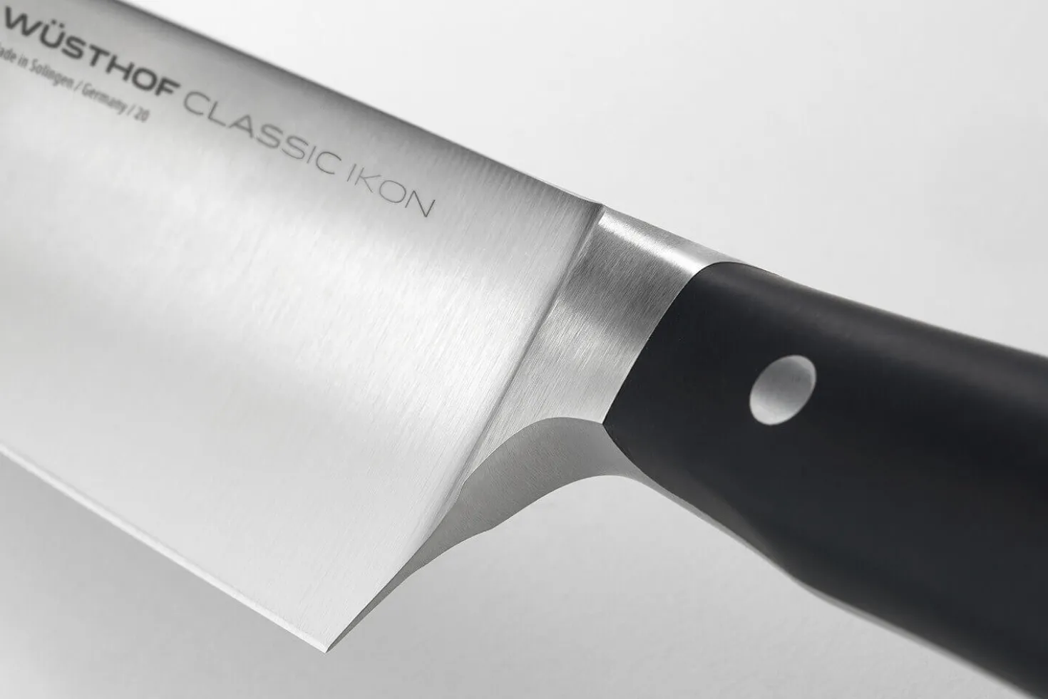 Couteau de chef Wüsthof Classic Ikon forgé 23cm