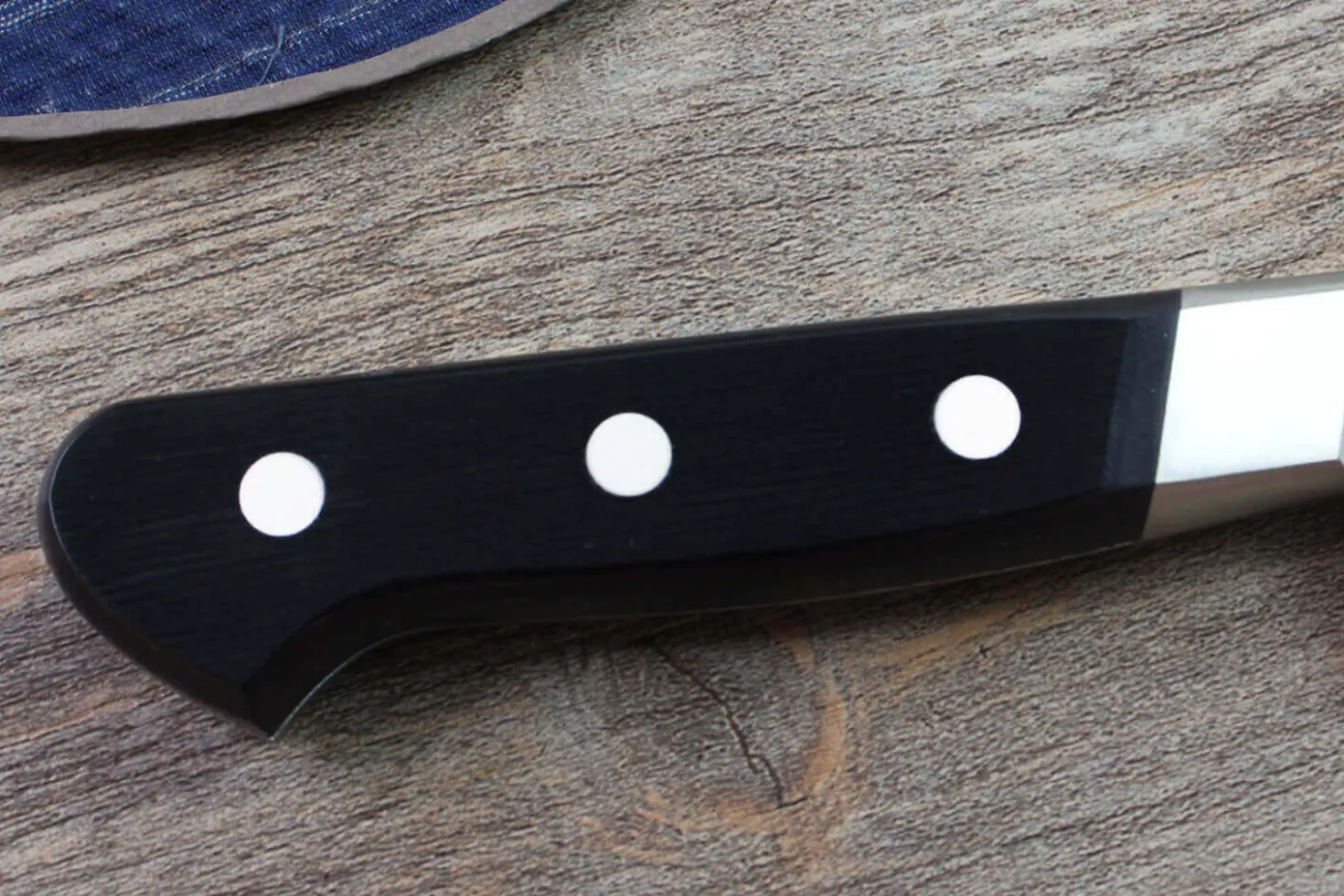 Couteau à désosser kaku japonais Misono UX10 14,5cm