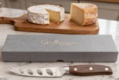 Couteau à fromage 13cm Guillaume Leonard Cuistot en acier inoxydable et bois de santal rouge