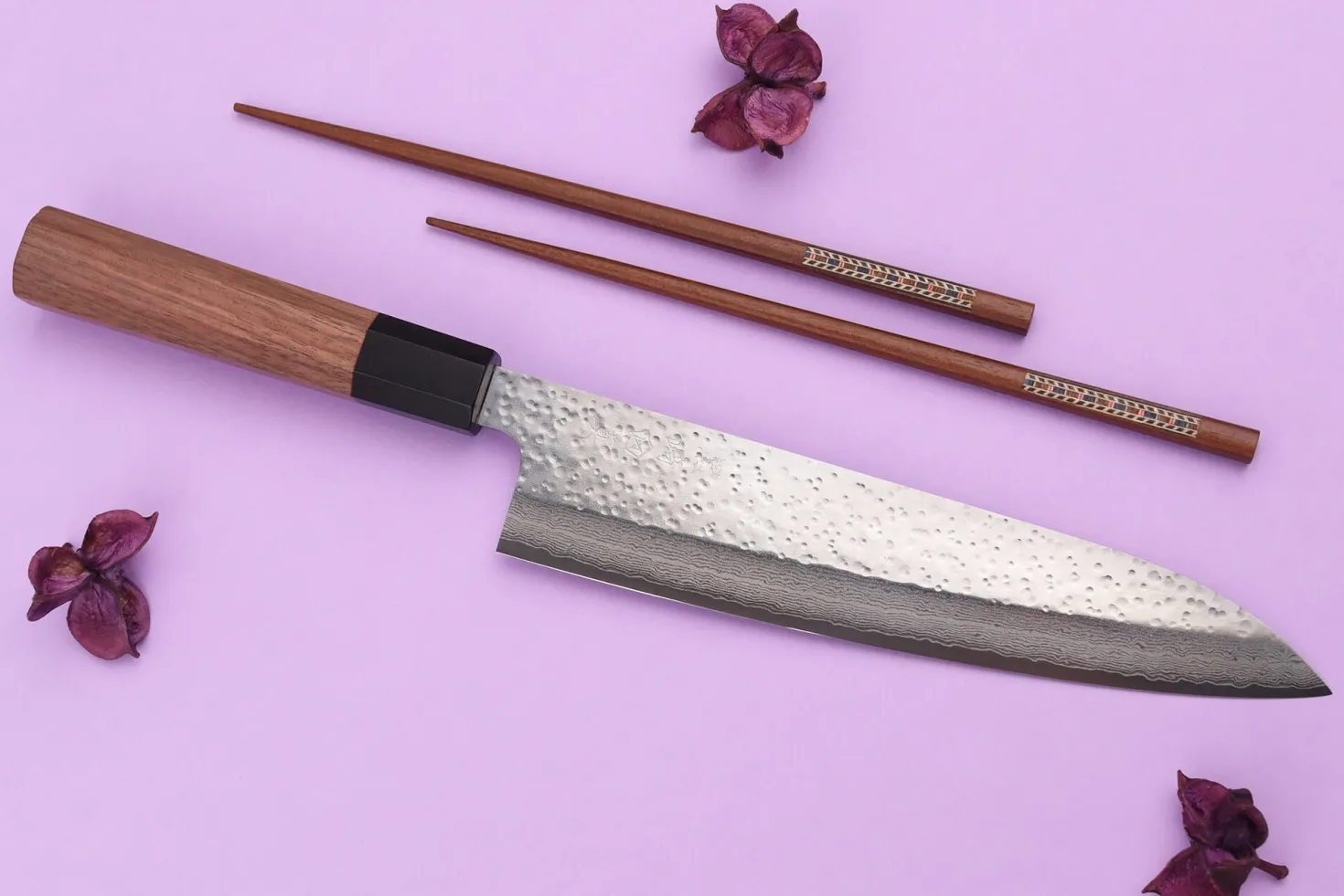 Couteau gyuto 21cm japonais artisanal Makoto Kurosaki VG7 Damas martelé