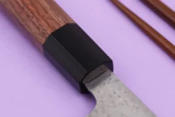Couteau gyuto 21cm japonais artisanal Makoto Kurosaki VG7 Damas martelé