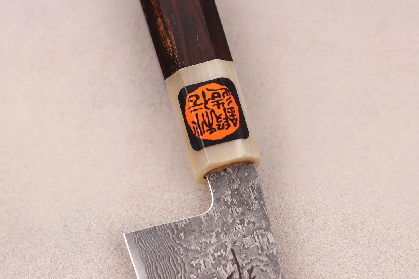 Couteau gyuto 18cm japonais artisanal Tanaka Shigeki SG2 Kurozome Damas ébène