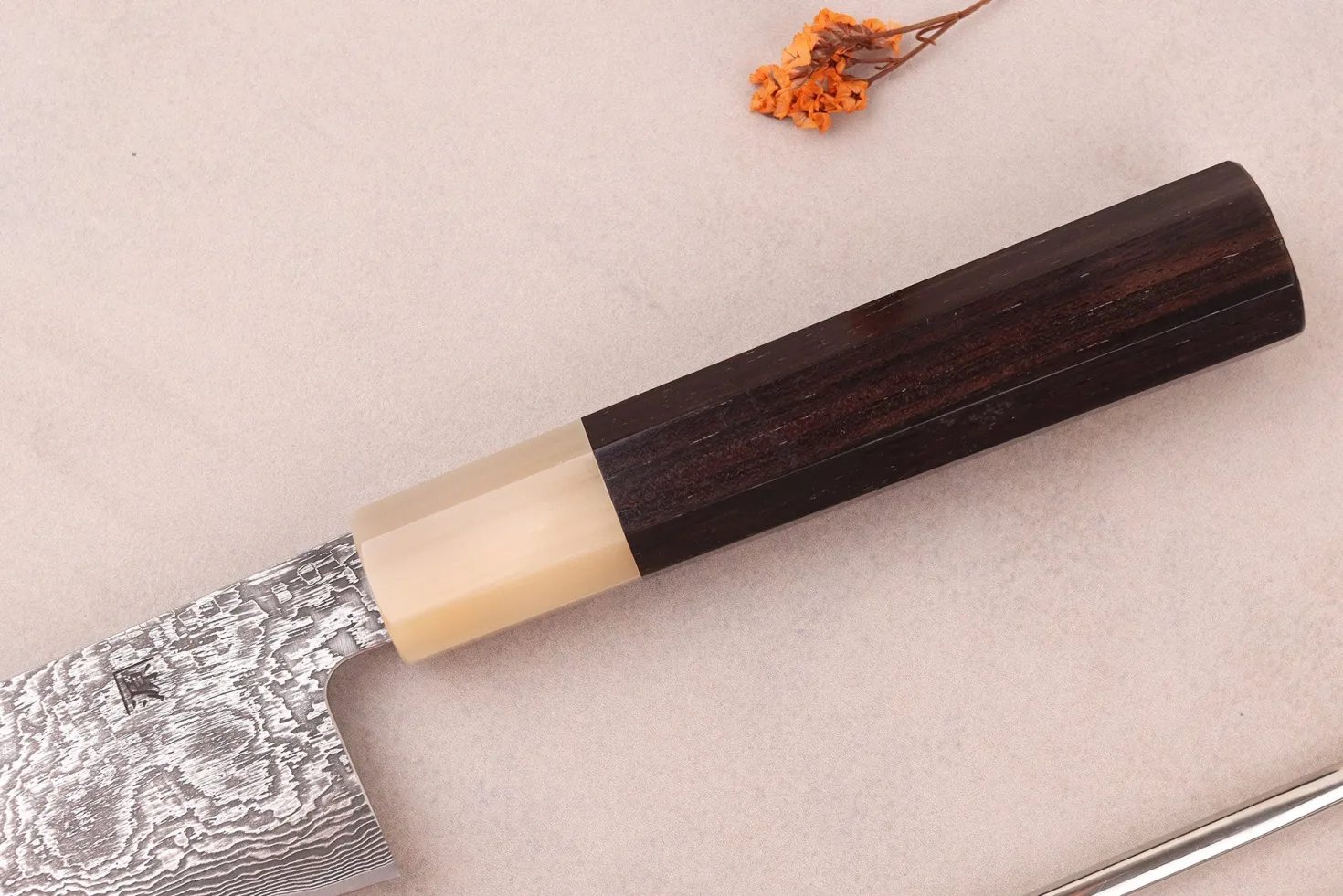 Couteau gyuto 18cm japonais artisanal Tanaka Shigeki SG2 Kurozome Damas ébène