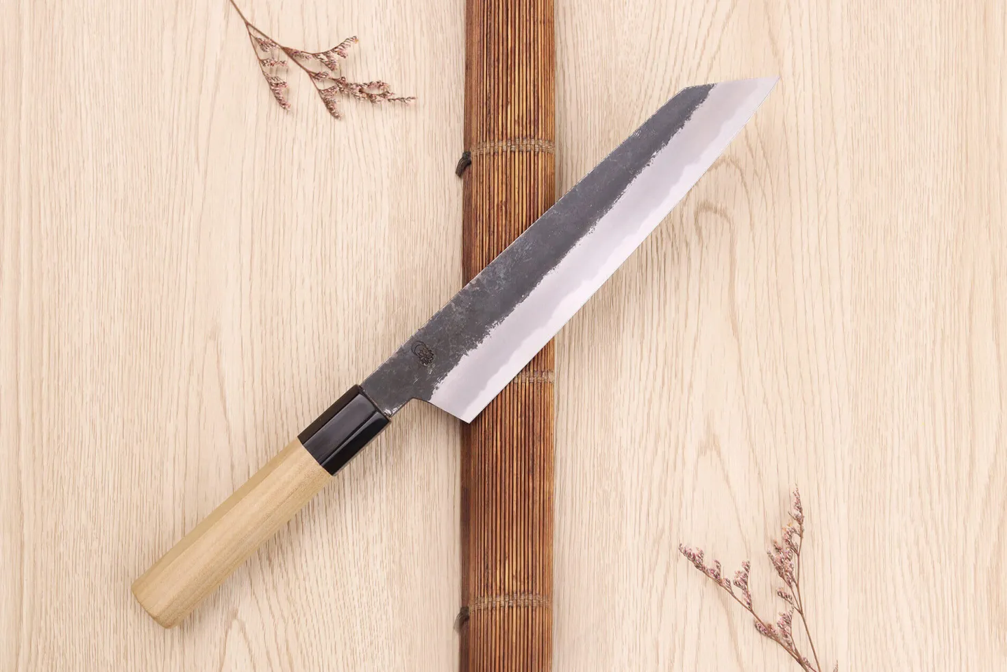 Couteau kiritsuke 21cm japonais artisanal Sakai Kikumori Kikuzuki Kuro