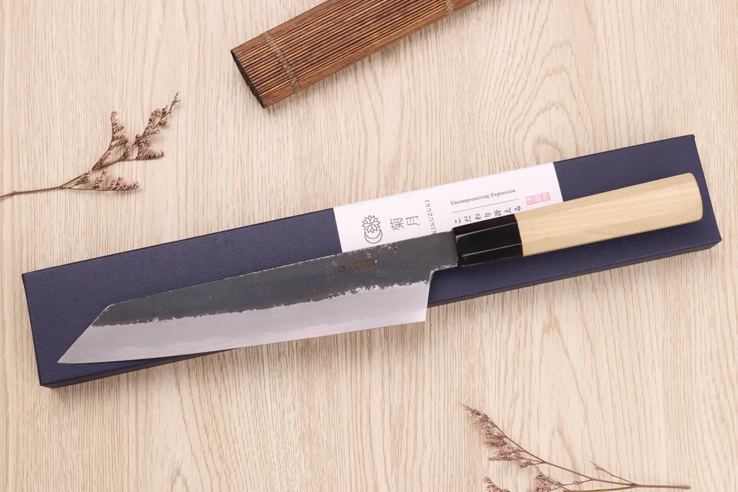 Couteau kiritsuke 21cm japonais artisanal Sakai Kikumori Kikuzuki Kuro
