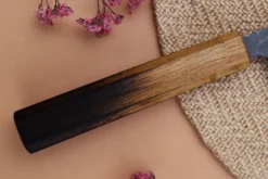 Couteau kiritsuke 24cm japonais artisanal Yuzo Black AS chêne brûlé