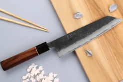 Couteau kiritsuke 21cm japonais artisanal Yuzo Black Nashiji
