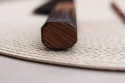 Couteau kiritsuke 19cm japonais Sakai Takayuki Kurokage VG10 manche en chêne brûlé