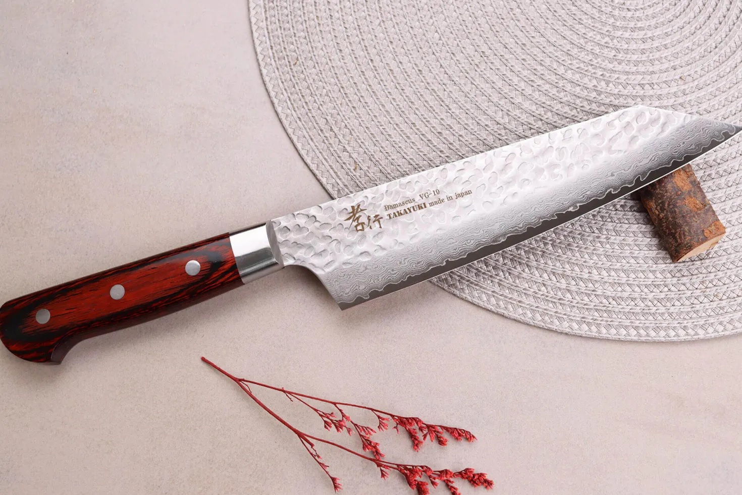 Couteau kiritsuke japonais 19cm Sakai Takayuki Damascus Western 33 couches