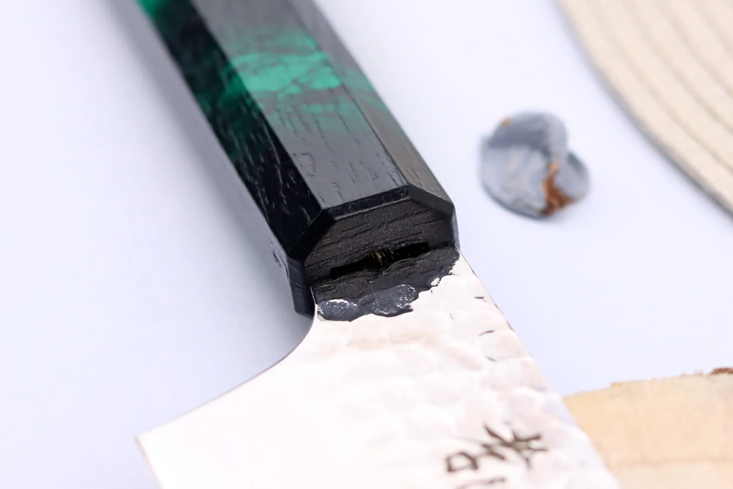 Couteau kiritsuke japonais 19cm Sakai Takayuki Nanairo Green Damas VG10