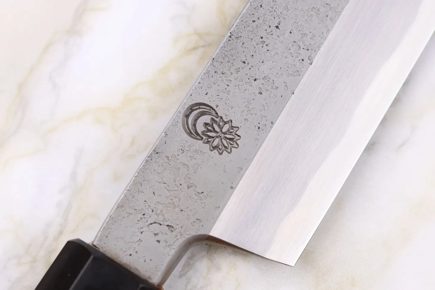 Couteau kiritsuke yanagiba 27cm japonais artisanal Sakai Kikumori Kikuzuki Rin
