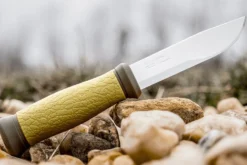 Couteau Mora 2000 10629 lame inox 10,9cm manche caoutchouc vert + étui