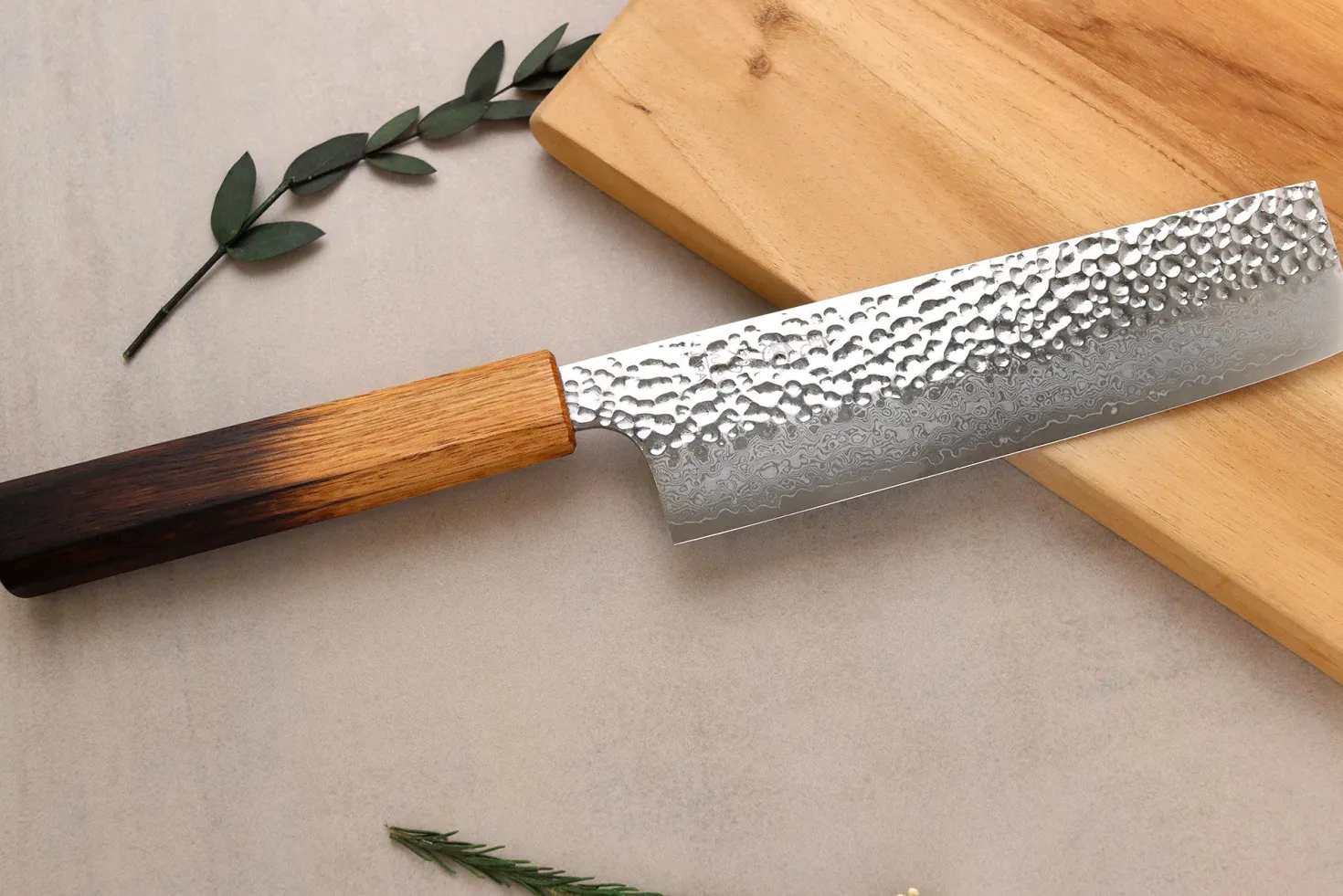 Couteau nakiri 17cm japonais artisanal Wusaki Yaketa VG10 damas chêne brûlé