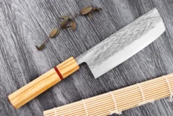 Couteau nakiri 16,5cm japonais artisanal Yuzo SLD olivier et sequoia