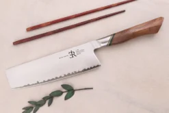 Couteau nakiri 18cm Ryda Knives A-30 San Maï et manche en noyer
