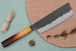 Couteau nakiri japonais artisanal Sakai Takayuki Homura Guren 18cm