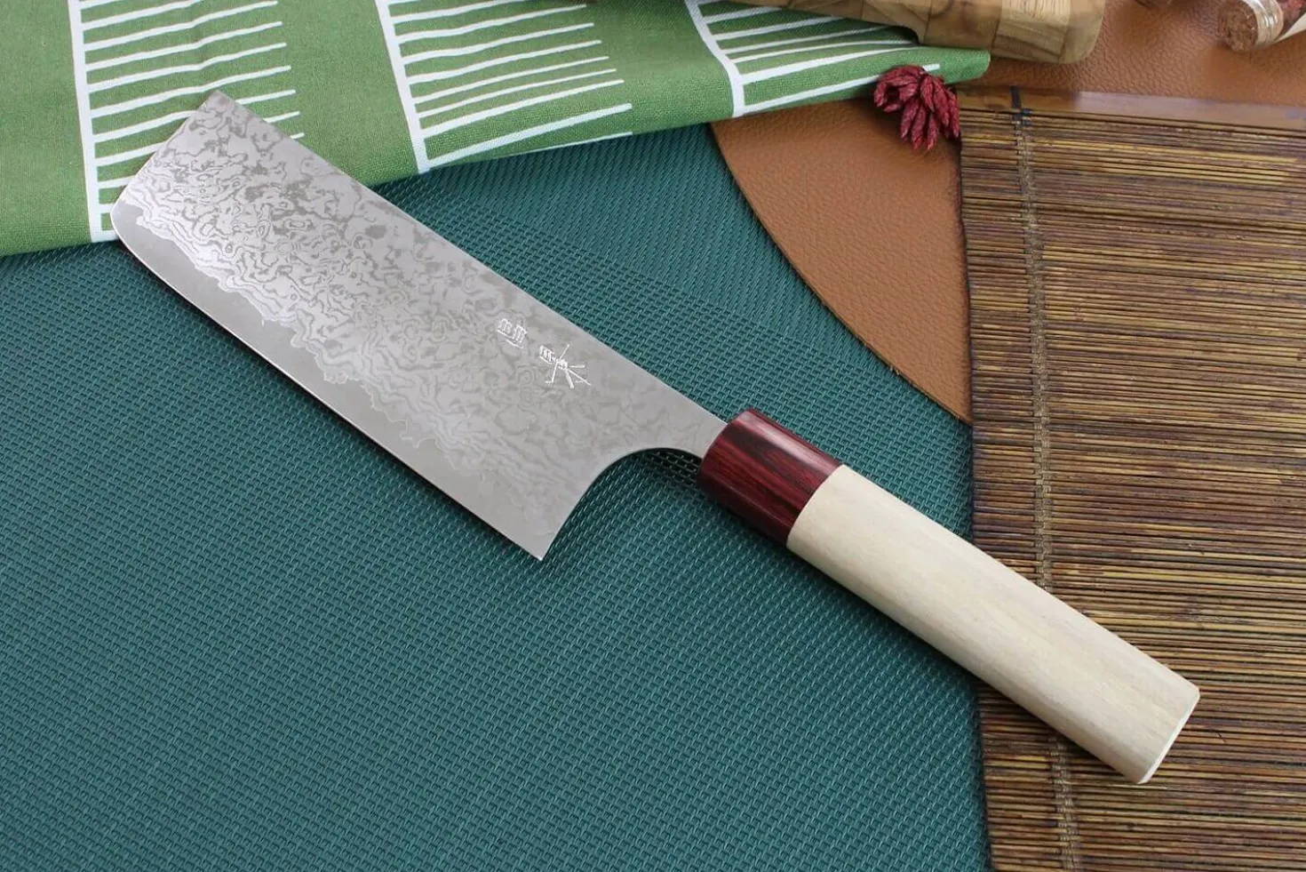 Couteau nakiri japonais artisanal Masakage Kiri 16.5cm damas 49 couches