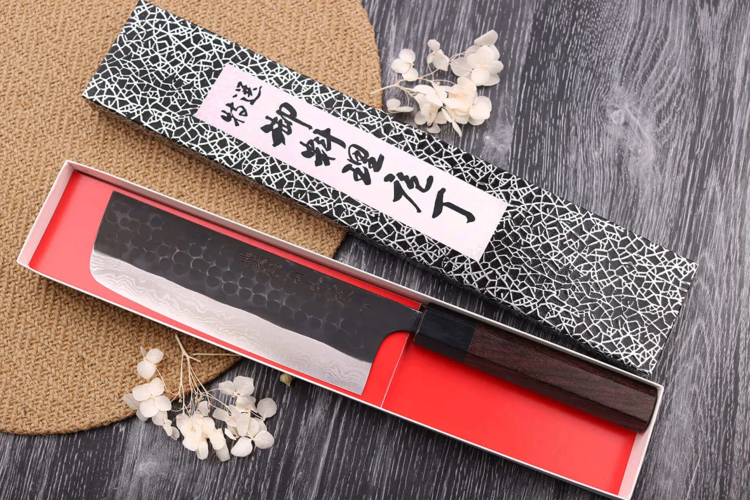 Couteau nakiri japonais artisanal Nao Yamamoto Damas AS brut de forge 16,5cm