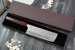 Couteau nakiri japonais artisanal Yoshimi Kato Minamo SG2 Tsuchime 16cm