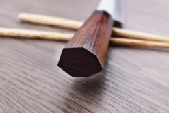 Couteau à pain japonais Kanetsugu Heptagon Uto martelé 21cm