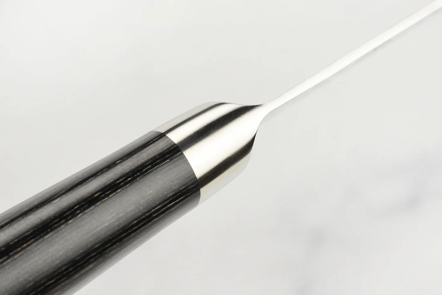 Couteau à pain japonais Yaxell Ketu lame 23cm manche en Pakkawood
