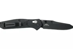 Couteau pliant Benchmade Mini Osborne 945BK-1 lame noire tanto manche G10 noir 9,8cm