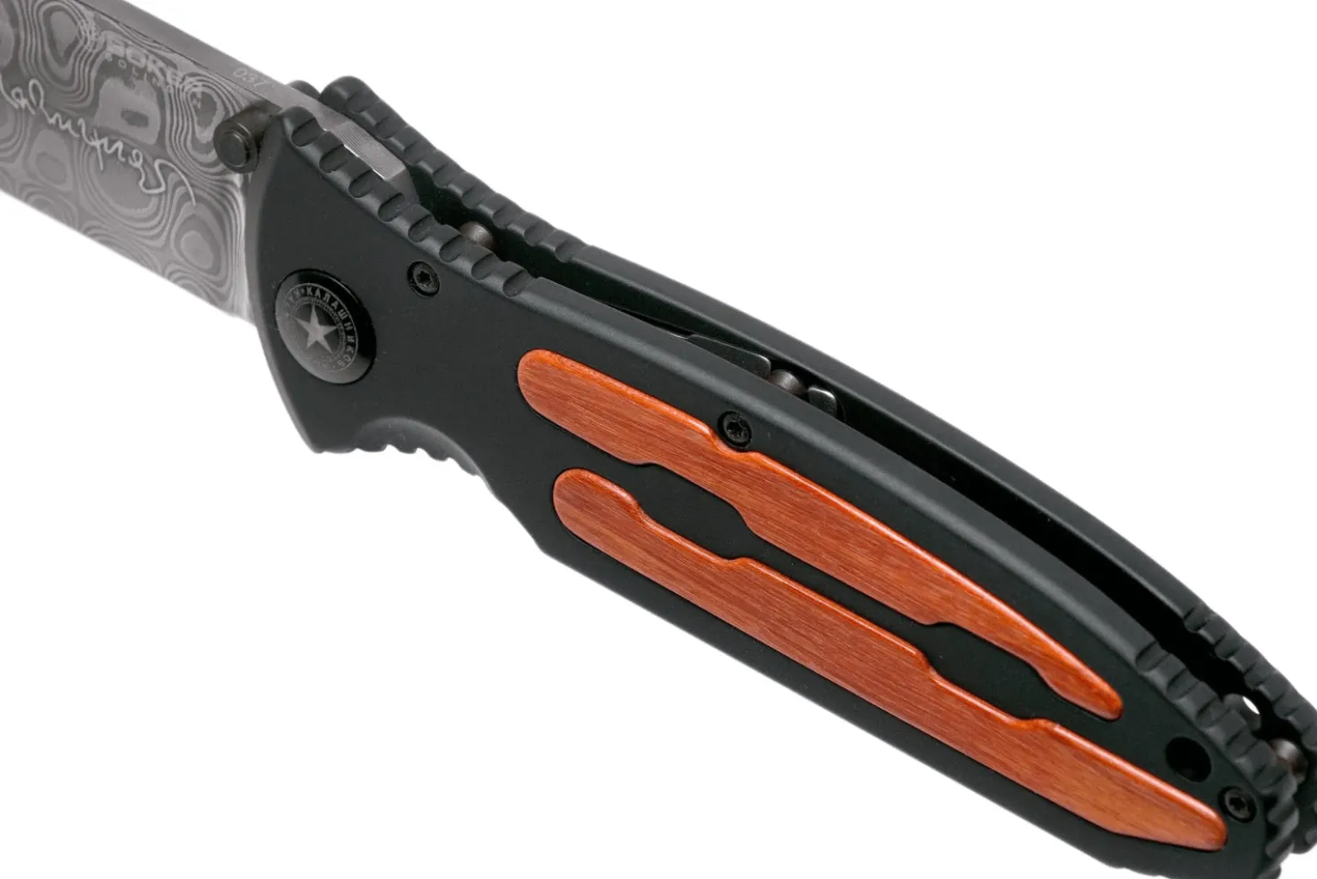 Couteau pliant Böker Kalashnikov Bayonet Damas 11KAL48DAM manche en alu et ironwood noir/bois 13cm