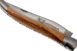 Couteau pliant Laguiole en Aubrac en olivier manche 12cm