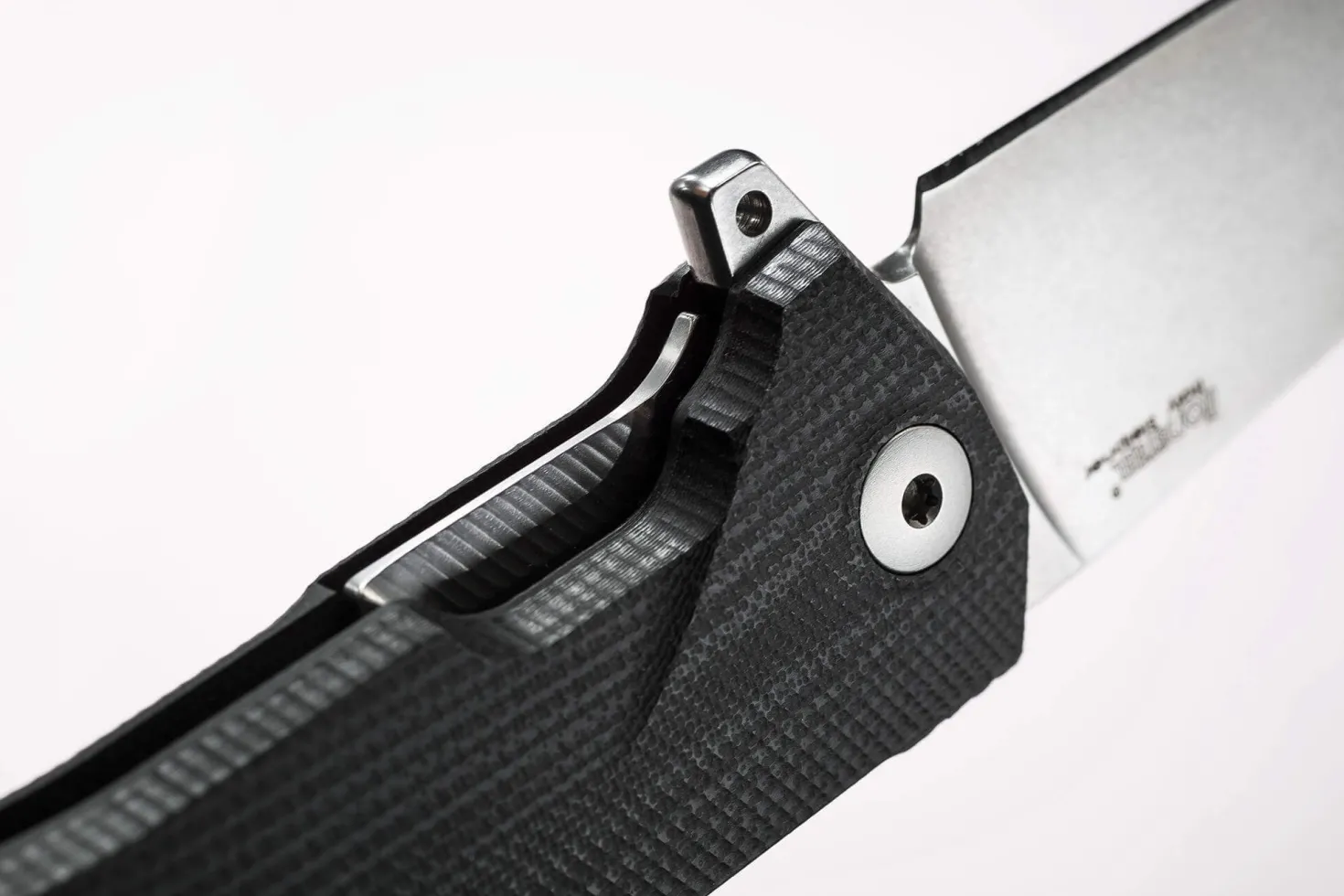 Couteau pliant LionSteel KUR manche G10 ou olivier 12cm