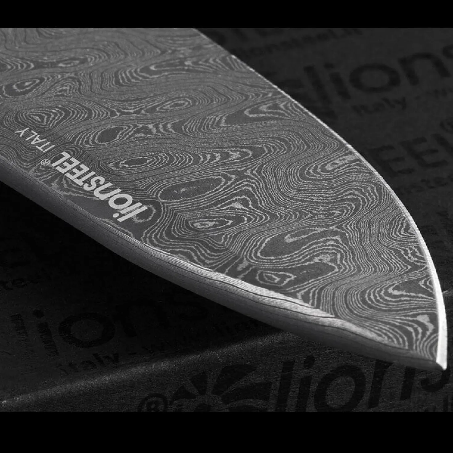 Couteau pliant LionSteel ROK damas manche titanium bleu 11cm