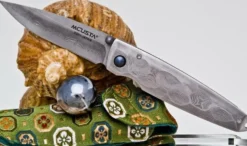 Couteau pliant MCUSTA Tsuchi MC-34D acier damas 66 couches 10cm + étui