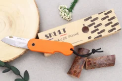 Couteau pliant Skult français éco-responsable La Surfeuse manche orange 10cm