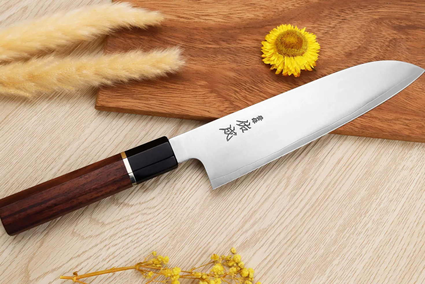 Couteau santoku 19,5cm japonais artisanal Sukenari SG2 San Maï manche en bois de rose