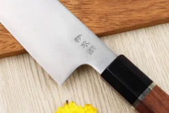 Couteau santoku 19,5cm japonais artisanal Sukenari SG2 San Maï manche en bois de rose