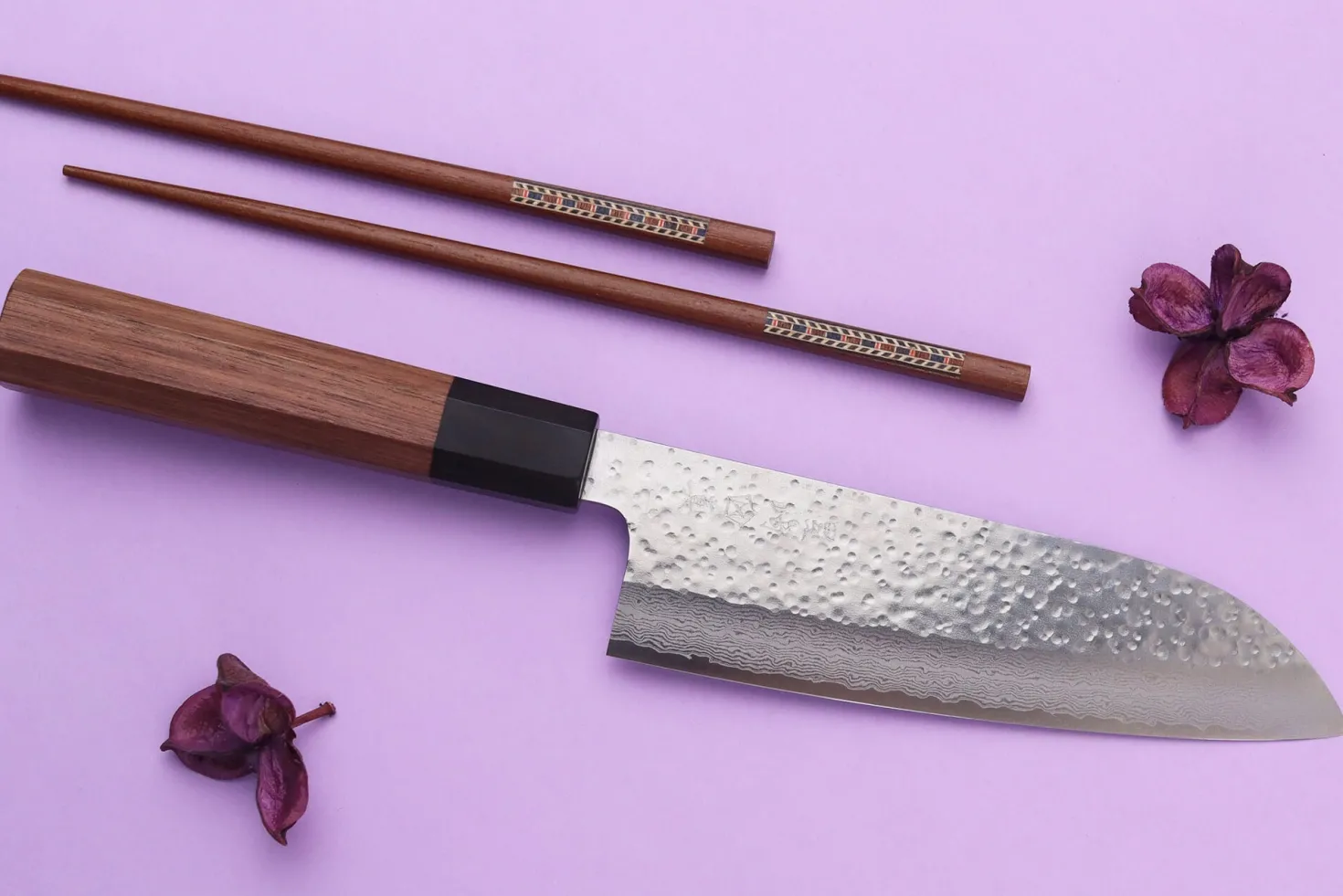 Couteau santoku 16,5cm japonais artisanal Makoto Kurosaki VG7 Damas martelé