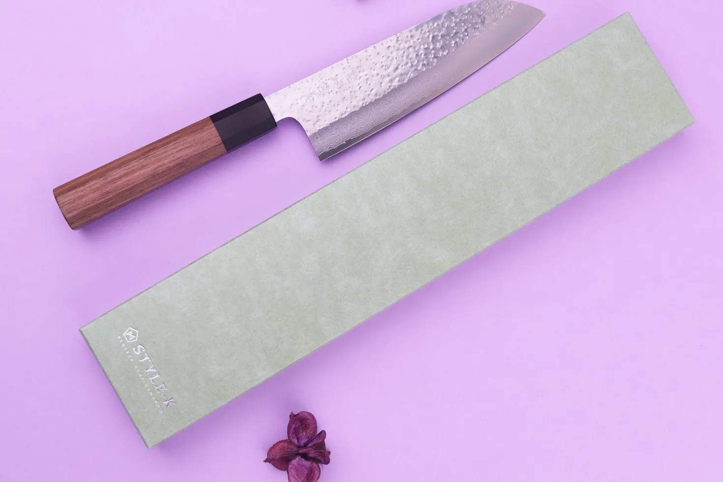 Couteau santoku 16,5cm japonais artisanal Makoto Kurosaki VG7 Damas martelé