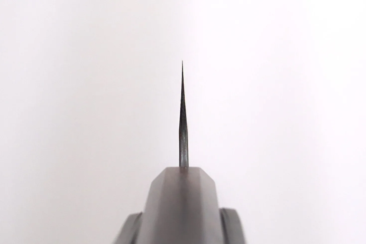 Couteau santoku 18cm japonais artisanal Hatsukokoro Yorokobi Kurouchi Damas